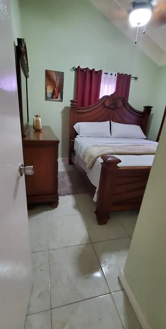 Finest Accommodation 75 Blossom, The Orchards Innswood St Catherine Spanish Town Appartement